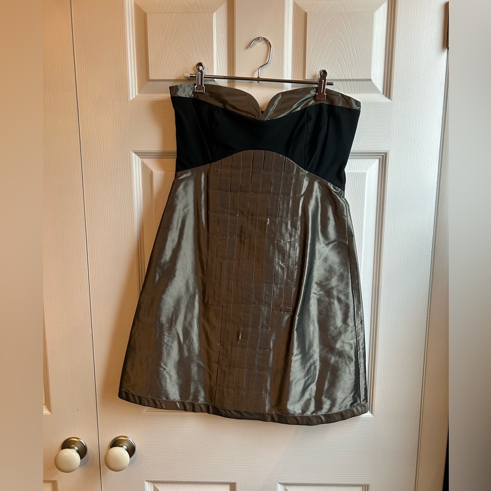 Metallic Short Sleeveless dress- Willow - size 6US